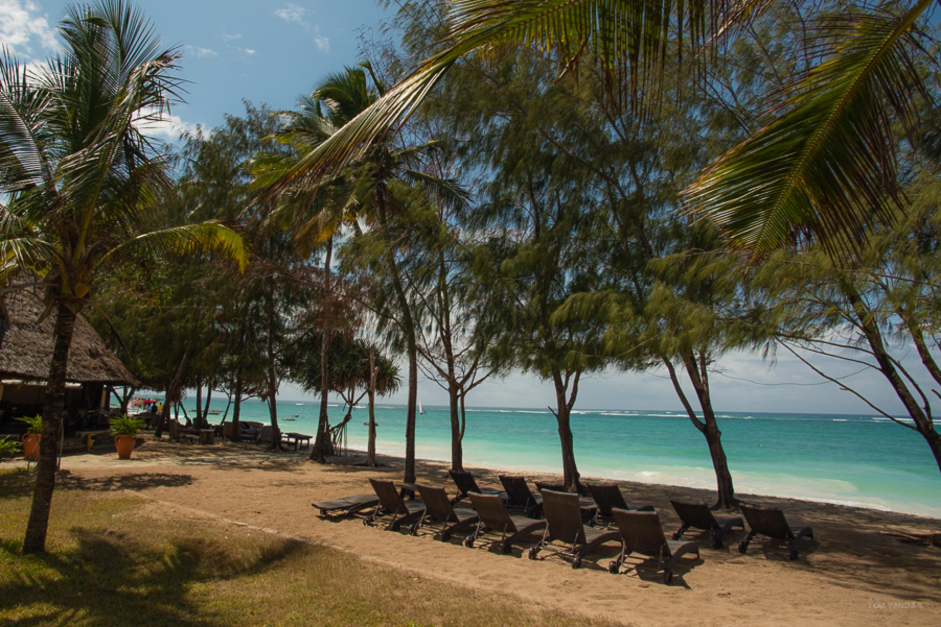 Bahari Dhow 4* Diani Beach